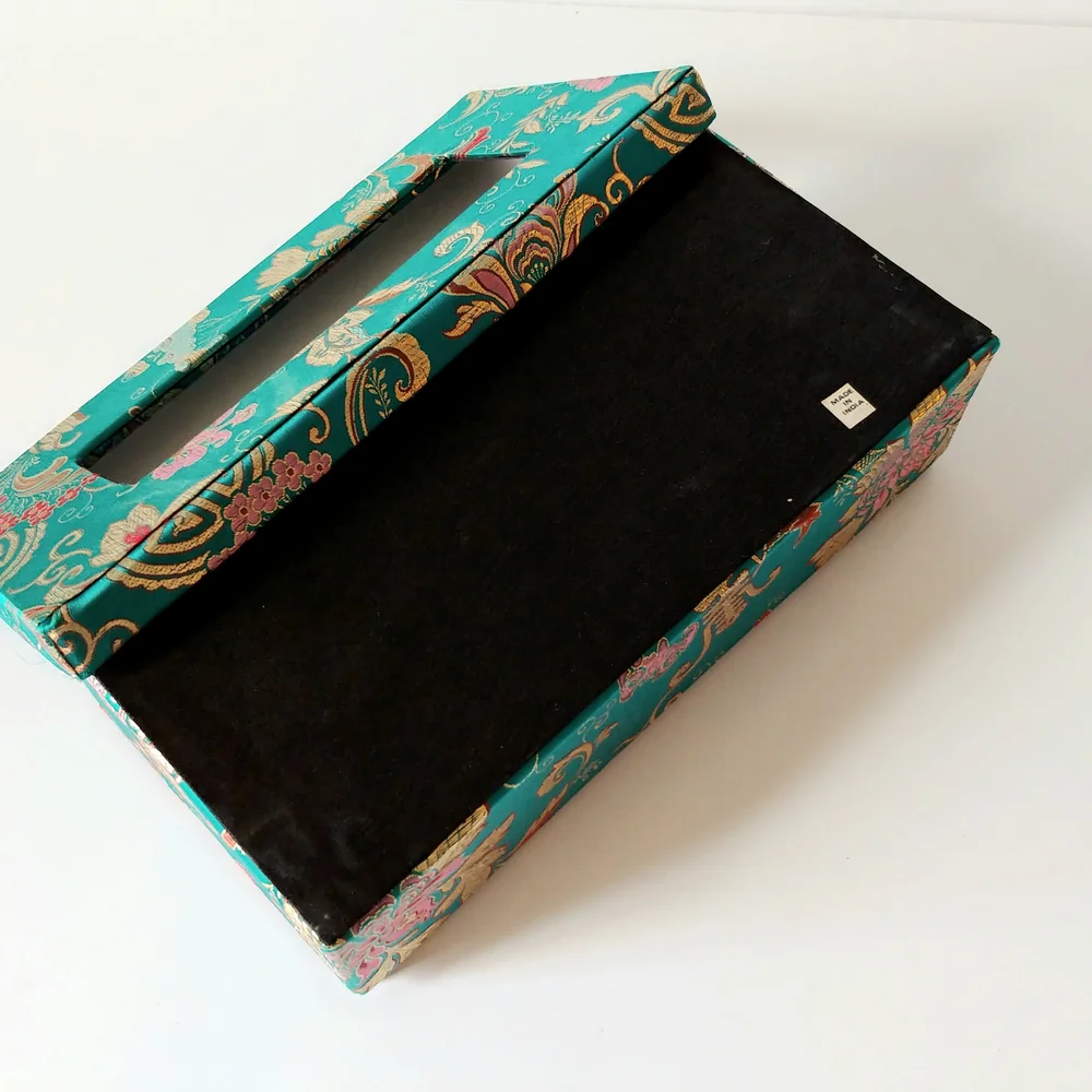 Elegant Floral Tissue Box Cover